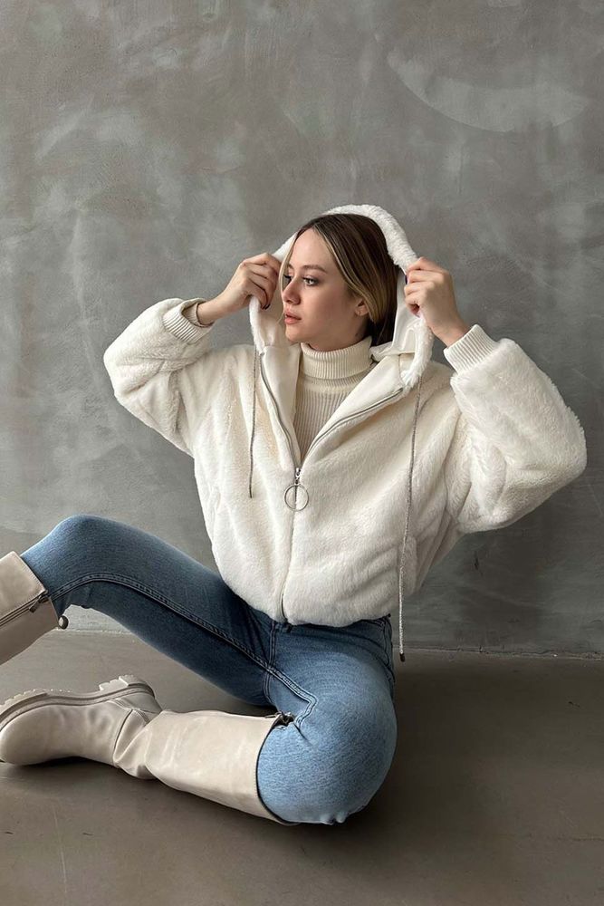 Topshow Krem Peluş Toptan Mont