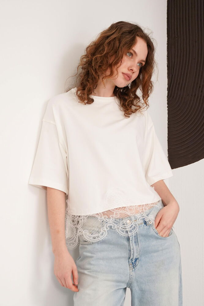 Güpür Detaylı Bisiklet Yaka Toptan T Shırt - Krem | D3002 - Topshow