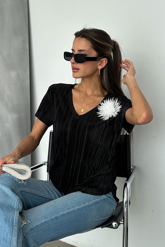 Topshow Siyah Çiçek Detaylı TOPTAN T-SHİRT
