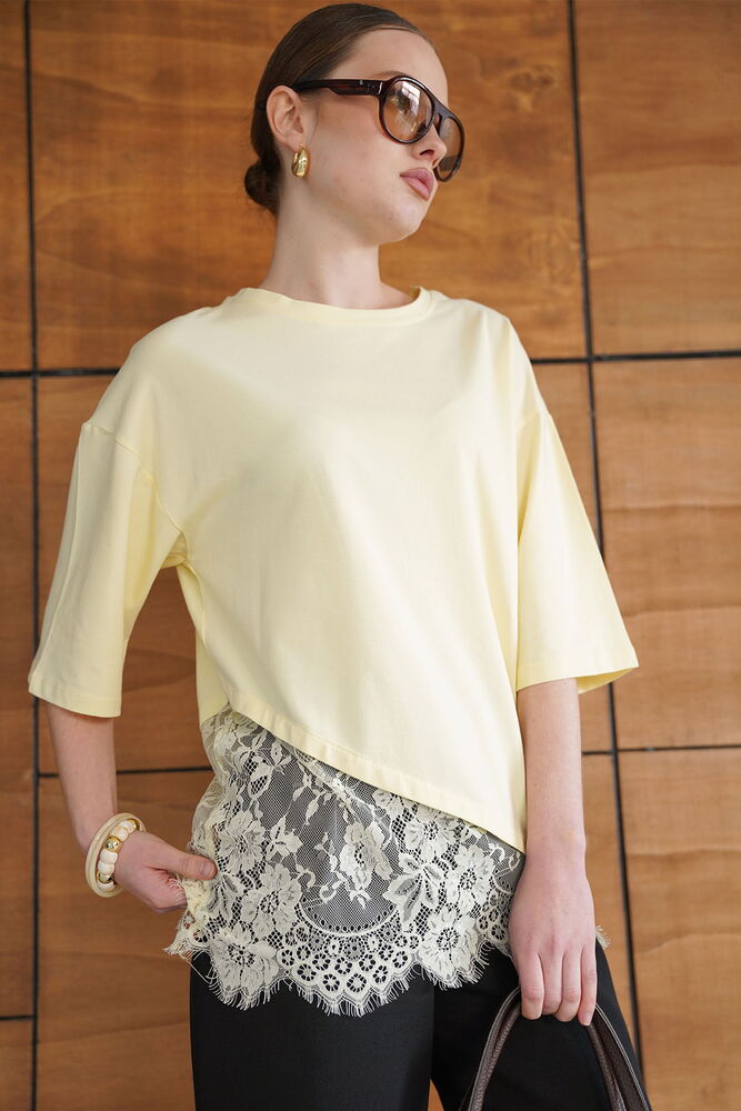 D 2953 DANTEL DETAYLI ASİMETRİK TİŞÖRT - SARI