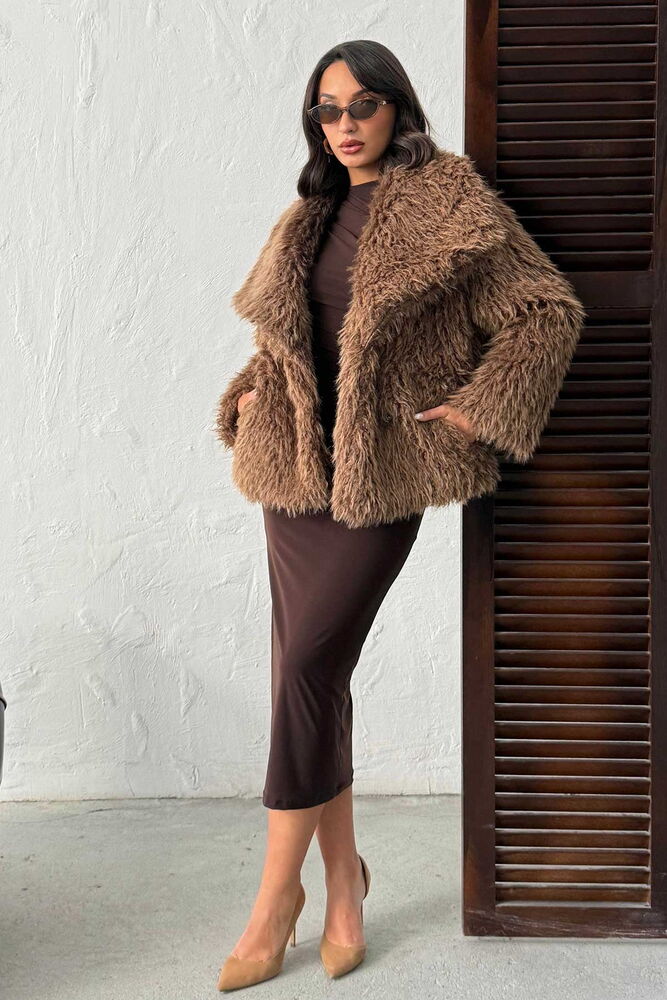 Yapay Kürk Kadın Toptan Mont – Kabarık Yumuşak Dokulu Kışlık Şık Dış Giyim - AÇIK KAHVE