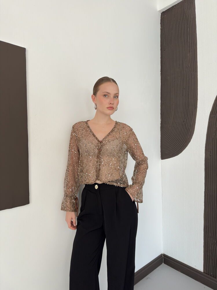 F 2129 PULLU FİLELİ ÖNDEN DÜĞMELİ BLUZ - KAHVE