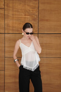 D 2979 ASKILI DANTEL DETAYLI TÜL BLUZ - KREM #3