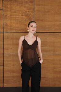 D 2979 ASKILI DANTEL DETAYLI TÜL BLUZ - KAHVE #3