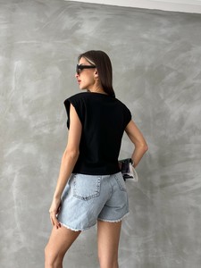 Topshow Siyah Gül Detaylı Toptan T-Shirt #5