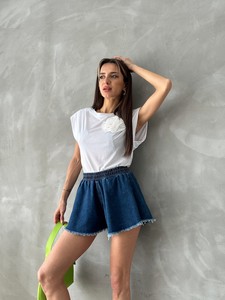 Topshow Beyaz Gül Detaylı Toptan T-Shirt #3
