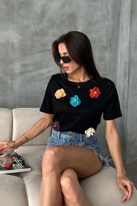 Topshow Siyah Çiçek Detaylı TOPTAN T-SHİRT