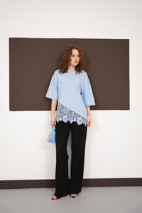 Dantel Detaylı Asimetrik Tişört - Mavi | D2953 - Topshow #3