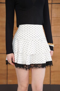 D 2962 PUANTİYELİ DANTEL DETAYLI SATEN ETEK - KREM #4