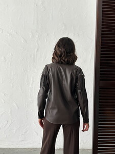 F 2043 DROPLU PÜSKÜLLÜ SUNİ DERİ GÖMLEK - KAHVE #5