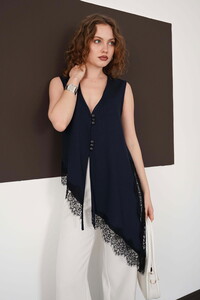 Sıfır Kol Toptan Etek Ucu Dantel V Yaka Toptan Bluz - Lacivert | D2993 - Topshow