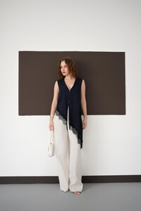 Sıfır Kol Toptan Etek Ucu Dantel V Yaka Toptan Bluz - Lacivert | D2993 - Topshow #2