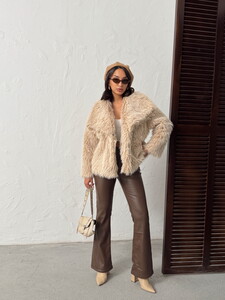 Yapay Kürk Kadın Toptan Mont – Kabarık Yumuşak Dokulu Kışlık Şık Dış Giyim  - TAŞ #3