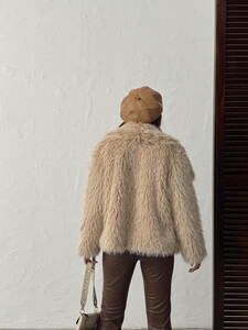 Yapay Kürk Kadın Toptan Mont – Kabarık Yumuşak Dokulu Kışlık Şık Dış Giyim  - TAŞ #5