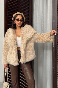 Yapay Kürk Kadın Toptan Mont – Kabarık Yumuşak Dokulu Kışlık Şık Dış Giyim  - TAŞ