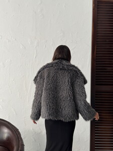 Yapay Kürk Kadın Toptan Mont – Kabarık Yumuşak Dokulu Kışlık Şık Dış Giyim  - GRİ #4