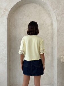 D 2705 Dantel Detaylı Crop Tişört - SARI #5