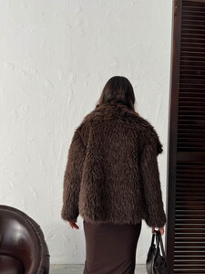 Yapay Kürk Kadın Toptan Mont – Kabarık Yumuşak Dokulu Kışlık Şık Dış Giyim  - KOYU KAHVE #4