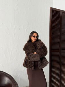 Yapay Kürk Kadın Toptan Mont – Kabarık Yumuşak Dokulu Kışlık Şık Dış Giyim  - KOYU KAHVE #3
