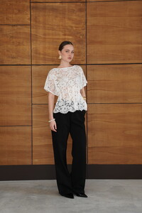 D 2966 BELİ GİPELİ BRODE BLUZ - KREM #2