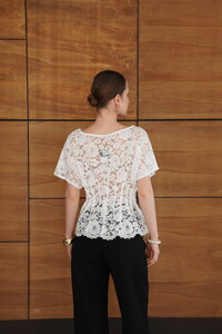 D 2966 BELİ GİPELİ BRODE BLUZ - KREM #5