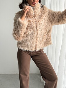 Yapay Kürk Kadın Ceket – Fermuarlı, Yumuşak Dokulu Modern Kışlık Mont- TAŞ #3