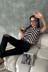 Topshow Ham Siyah Kısa Kollu Zebra Desen Tığ İşi Toptan Bluz #1