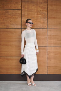 F 2077 DANTEL DETAYLI PUANTİYELİ SATEN ETEK - KREM #3