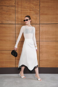 F 2077 DANTEL DETAYLI PUANTİYELİ SATEN ETEK - KREM #2