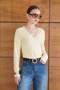 F 2088 YAKASI DANTEL DETAYLI SWEATSHIRT - SARI #1