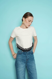 D 3001  DANTEL DETAYLI BİSİKLET YAKA T SHIRT - KREM #1