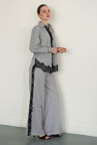 F2083 DANTEL DETAYLI ÇİZGİLİ PANTOLON - SİYAH