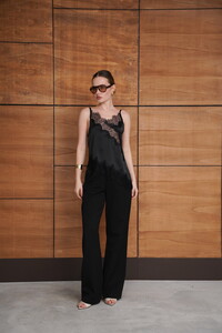 Dantel Detaylı Asimetrik Saten Askılı Buluz - Siyah | D2957 - Topshow #3