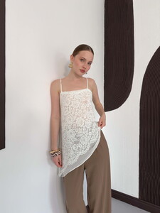 D 2935 ASİMETRİK DANTEL Askılı Bluz - KREM #3