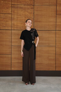 Dantel Detaylı Toptan Etek Ucu V Dikim Toptan T Shırt - Siyah | D2964 - Topshow #1