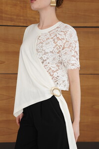 D2964 DANTEL DETAYLI ETEK UCU V DİKİM T SHIRT - KREM #4